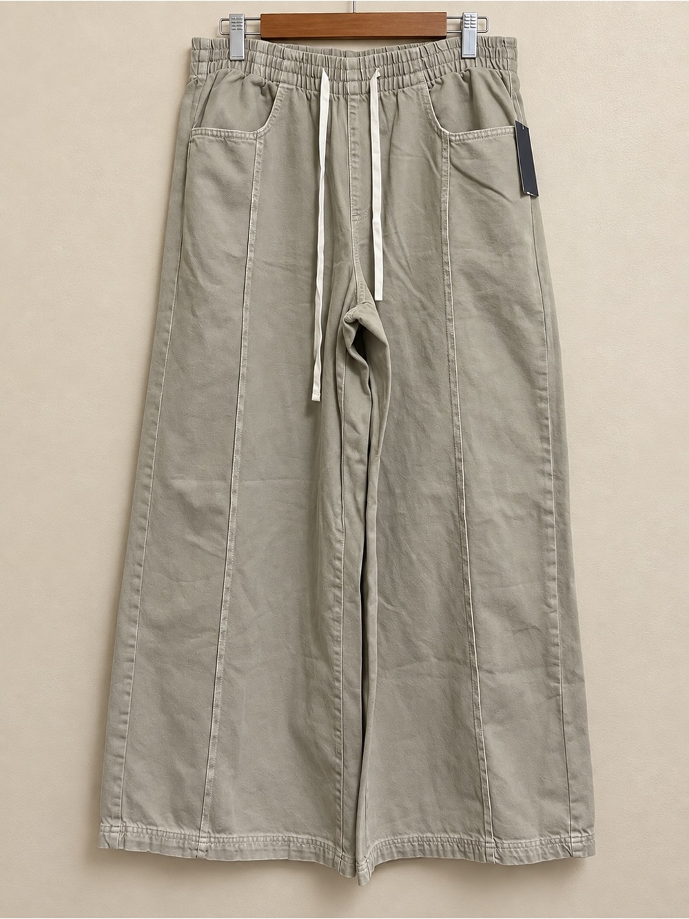 Universal Thread Goods Co. Women’s L Gray Khaki Wide Leg Pants NWT